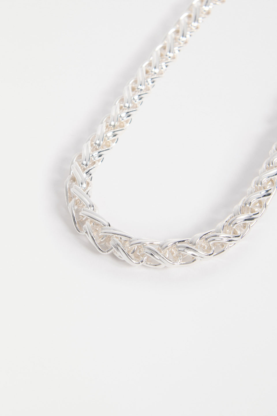 Samman Necklace Flat Lay close up of chain detail | SILVER