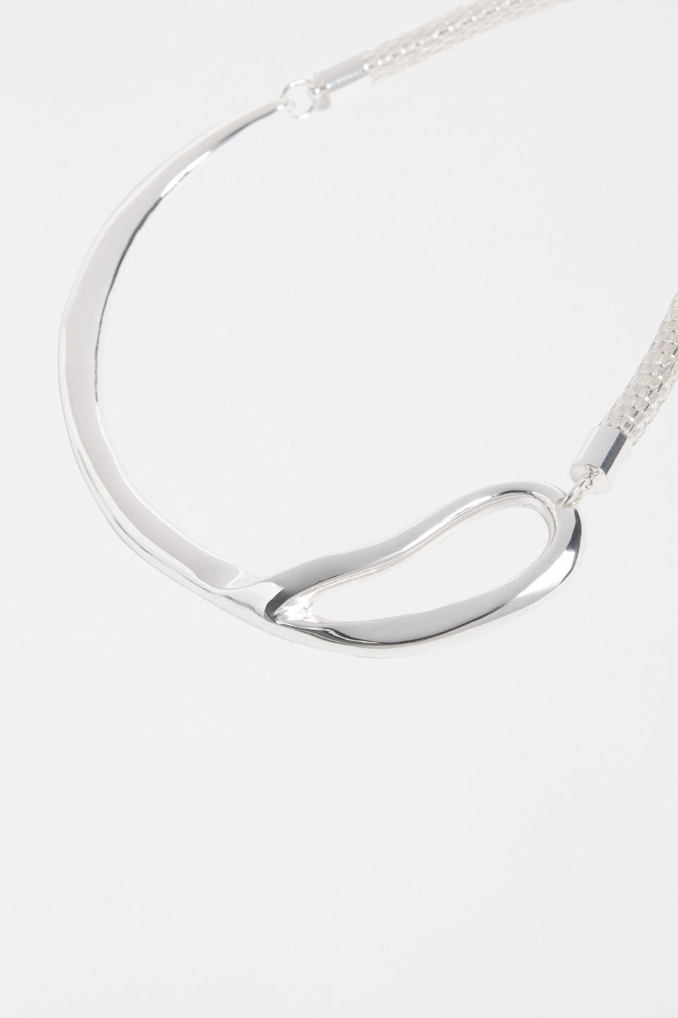 Delaa Sculptural Chain Asymmetric Choker detail | SILVER