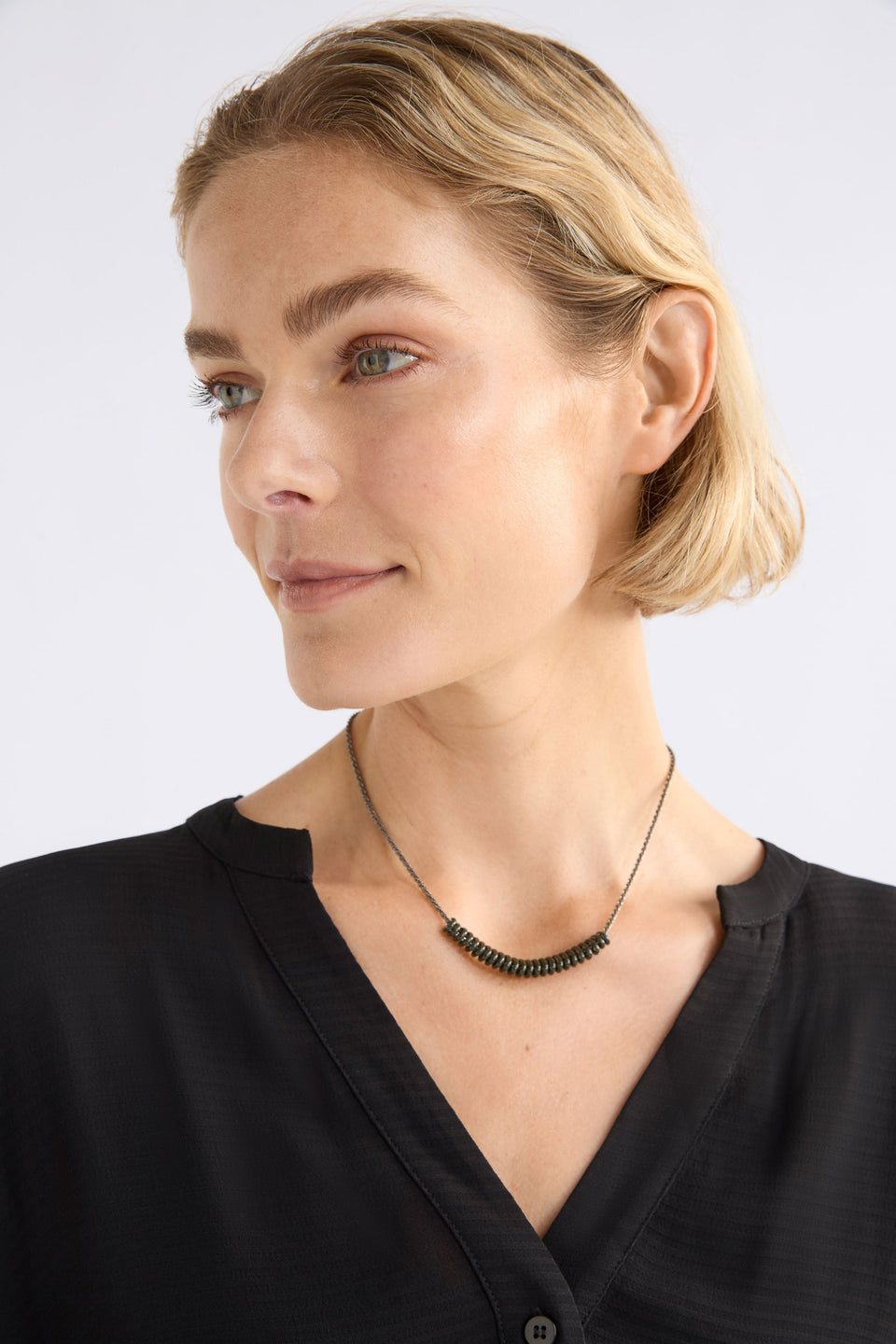 Vrid Fine Chain and Coloured Coil Pendant Necklace Model | COBALT