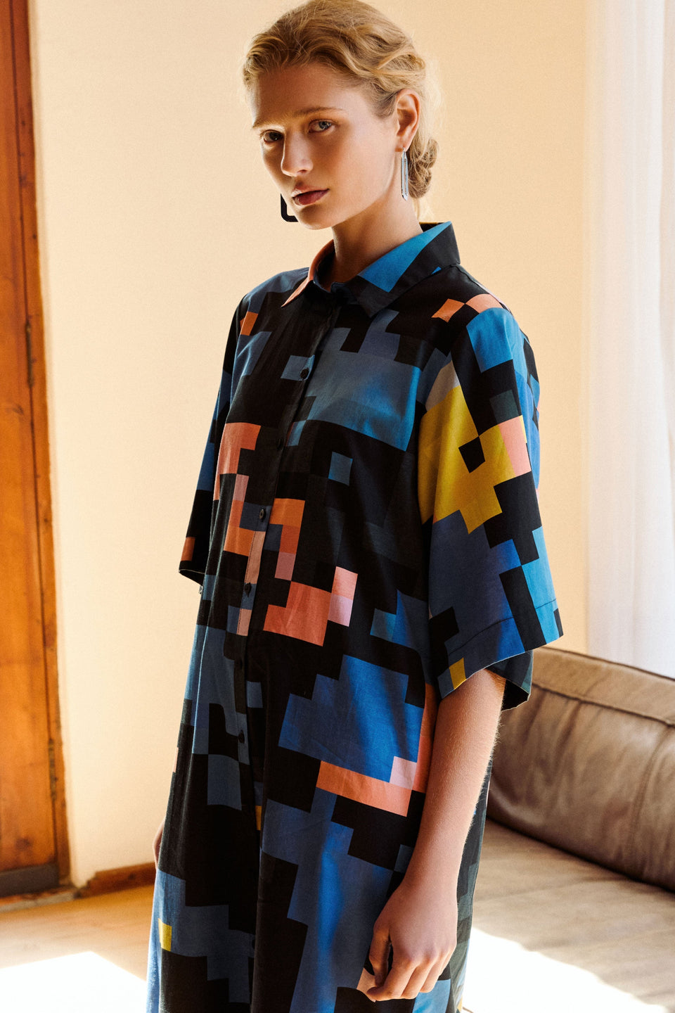 Grand Wide Short Sleeve Print Midi Shirt Dress Campaign Model Front crop | LUCENT PRINT