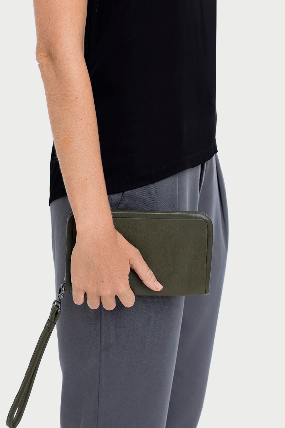 Orsa Leather Wallet with Strap | Loden