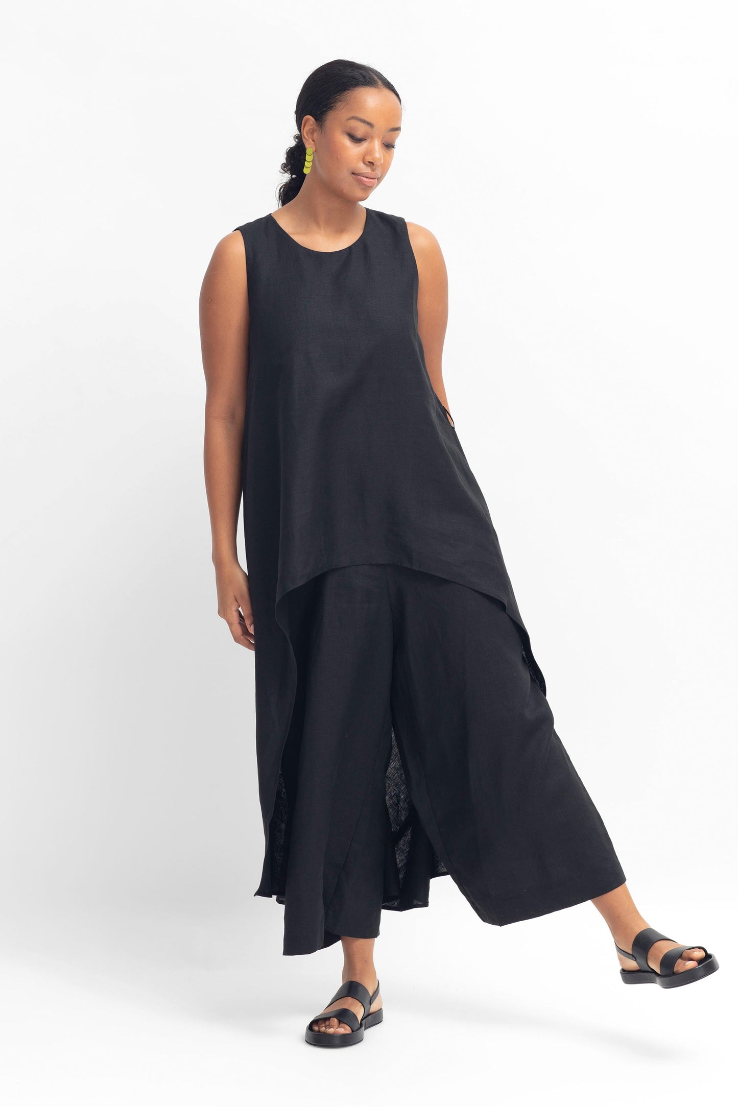 Neza Top and Pant-look Statement Linen Jumpsuit Model Front Noli | BLACK