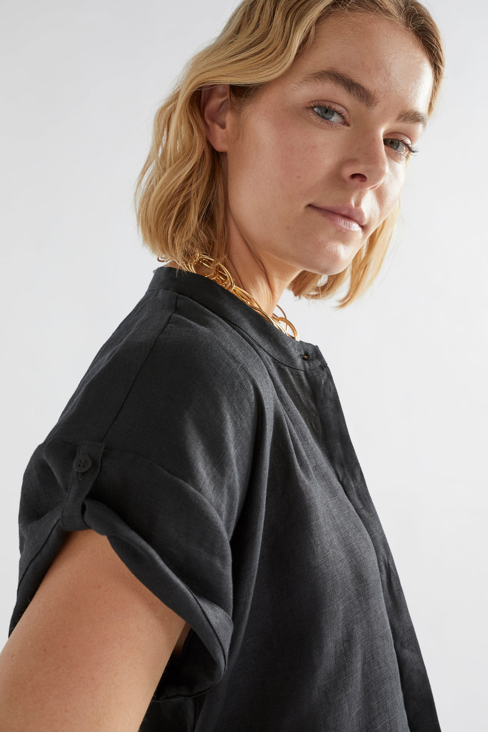 Neza Linen Collarless Shirt Dress model detail | BLACK