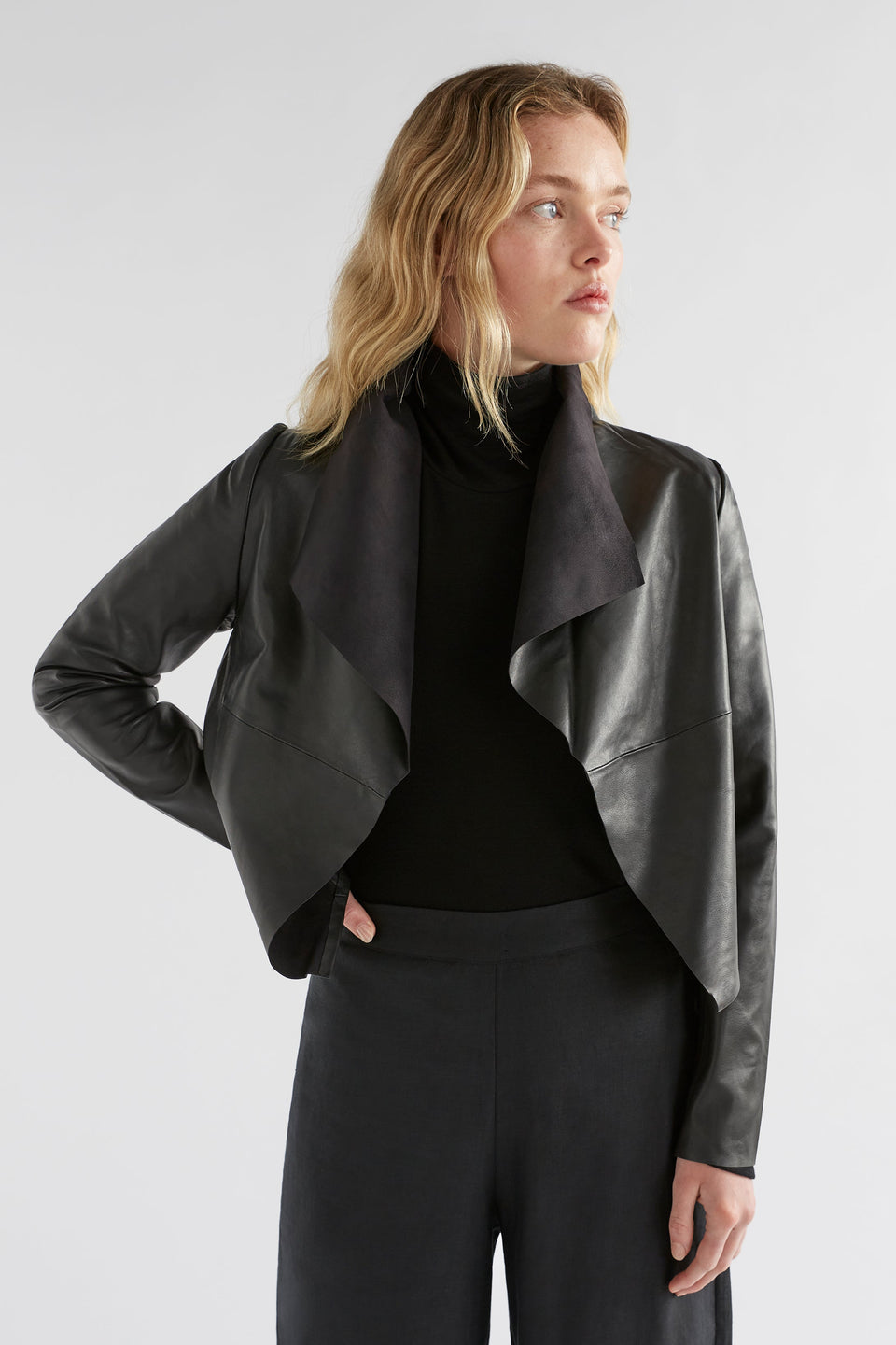 Fine Leather Lightweight Jacket Model with skivvy Front | BLACK
