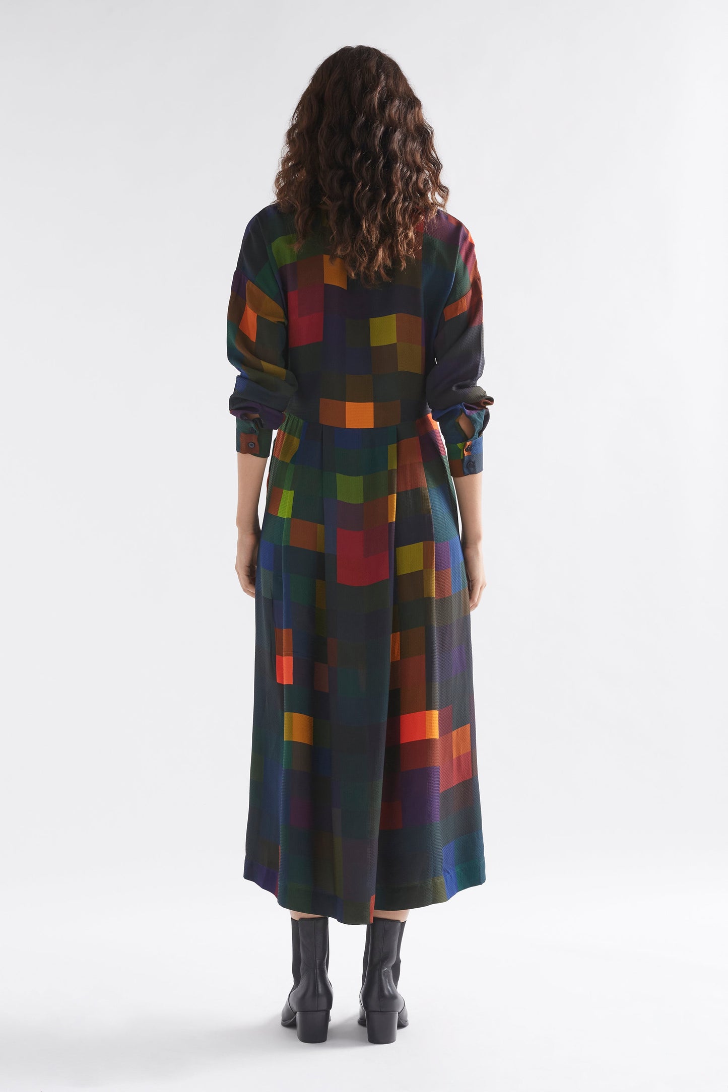 Emmi Print Midi Long Sleeve Shirt Dress Model back | BOX PRINT