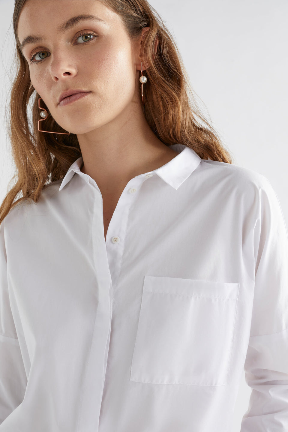 Rinna Organic Cotton White Everyday Shirt with Front Pocket Model Front detail | WHITE