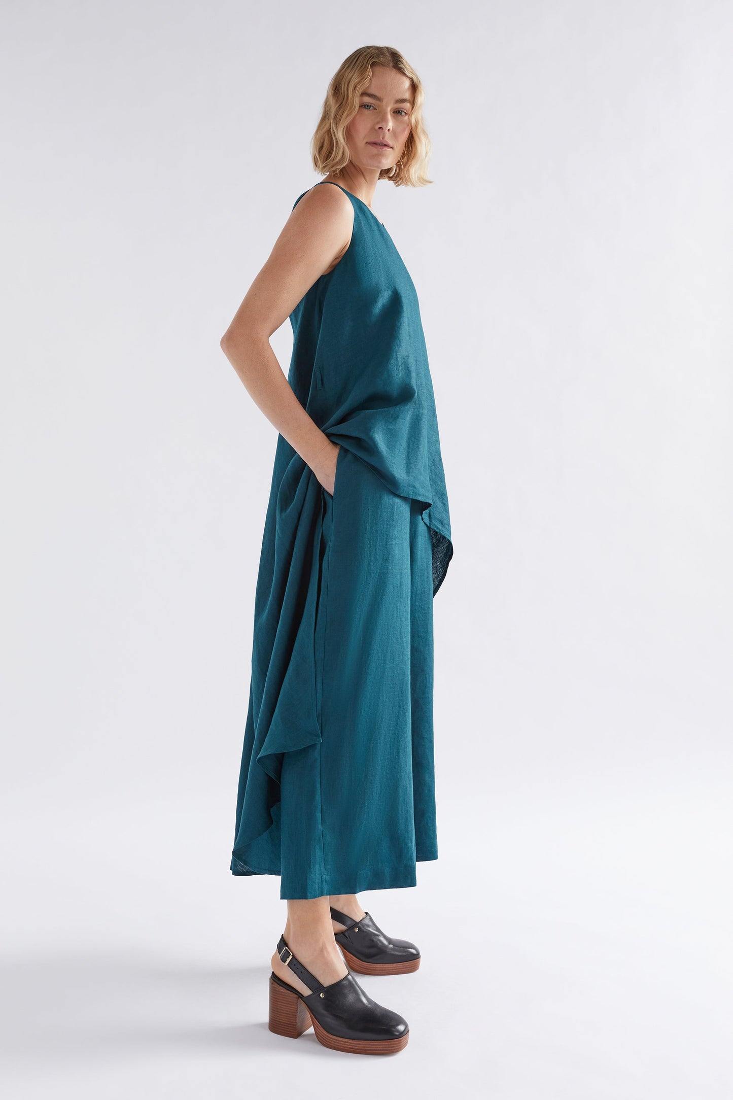 Neza Top and Pant-look Statement Linen Jumpsuit Model Side | PEACOCK