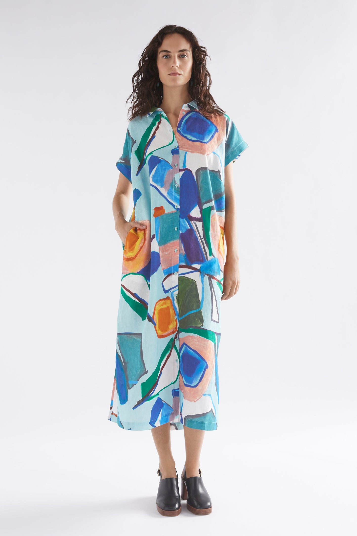 Tilko Linen Print Midi Shirt Dress Model Front Untied | SUN PRINT