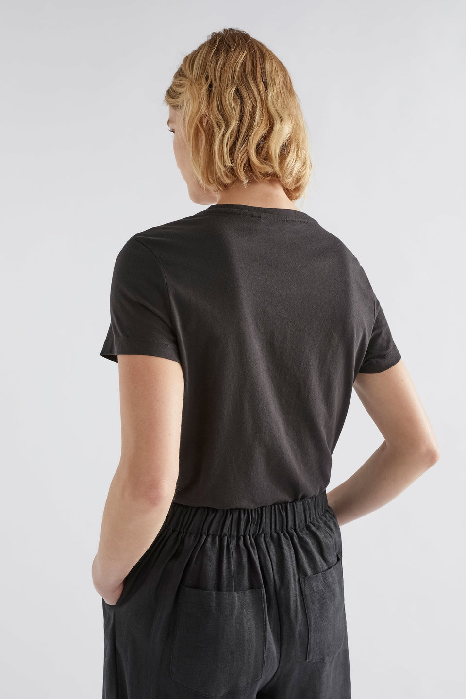 Henning Organic Cotton Tee Model Jess Back | BLACK