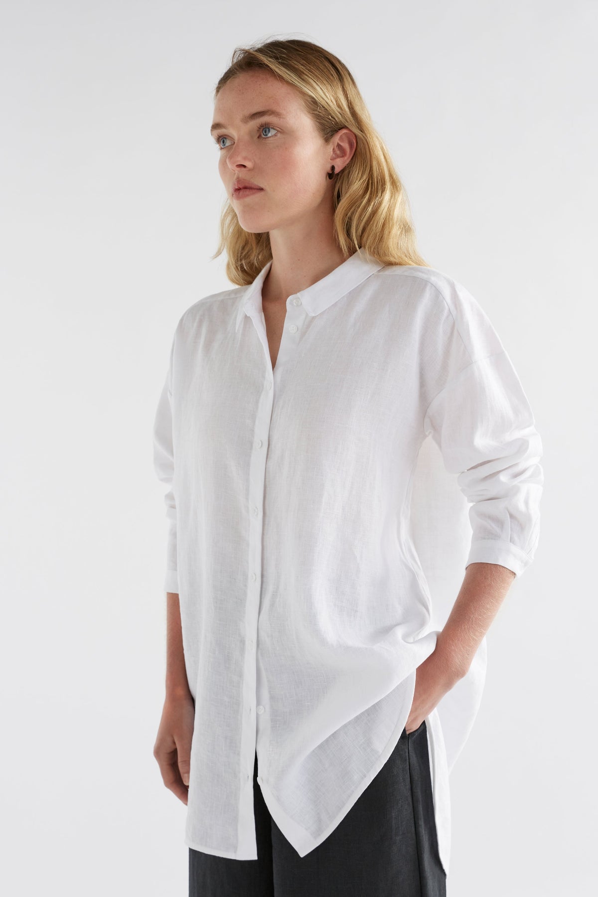 Yenna French Linen Shirt Model Front A new | WHITE