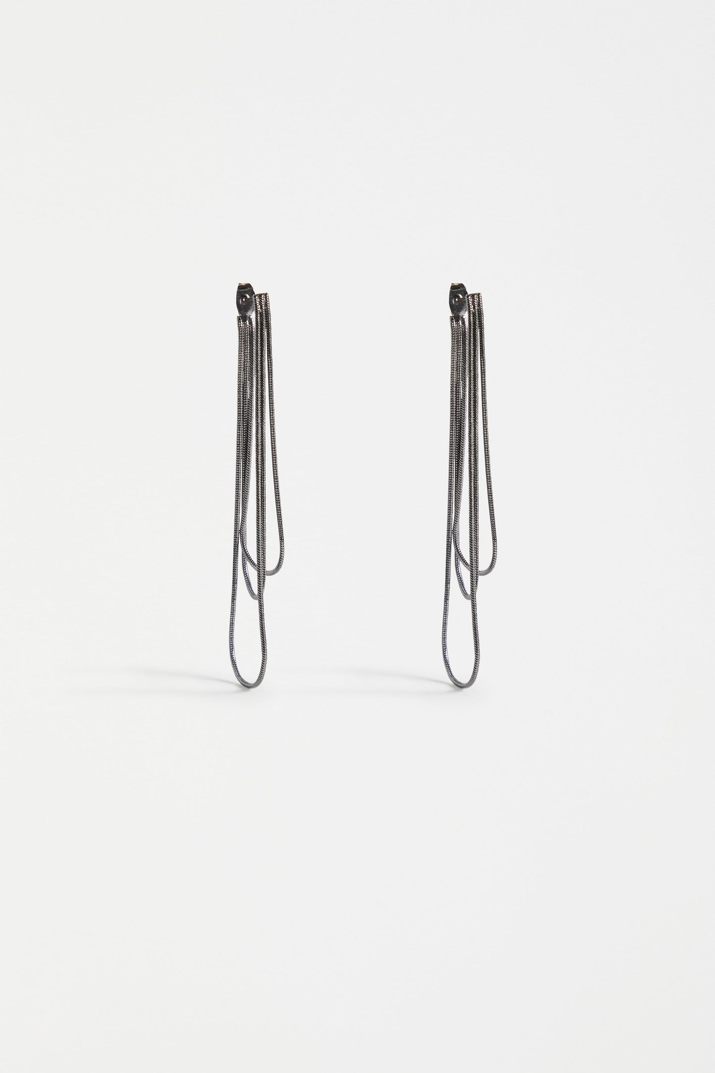 Lans Minimalistic Chain Drop Earring | GUNMETAL