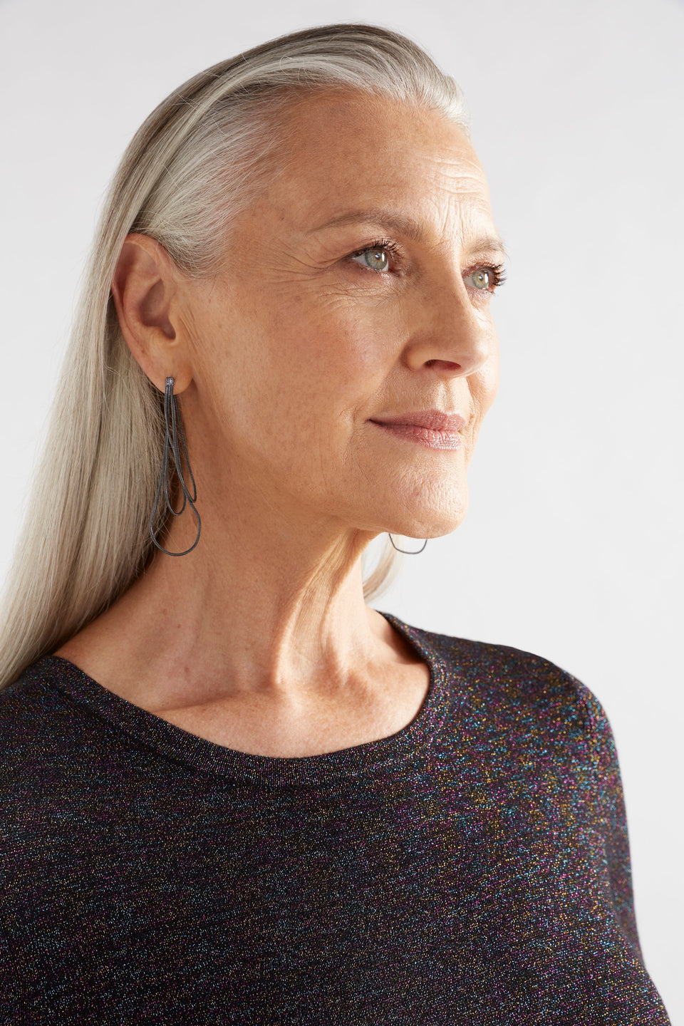 Lans Minimalistic Chain Drop Earring Model Side | GUNMETAL