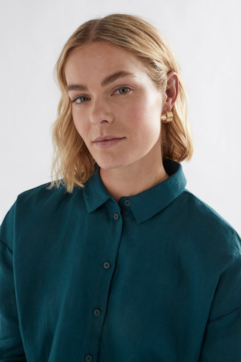 Gild Hammered Brass Hoop Earring Model 2 | GOLD