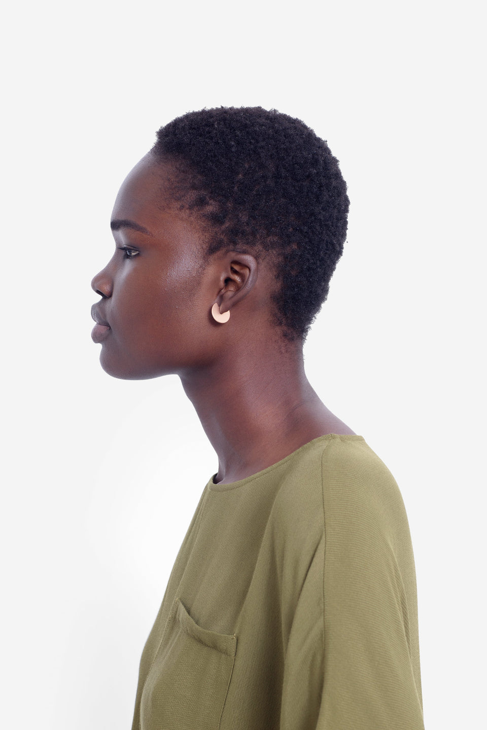 Vivi Circle Matte Metal Earring Model Side | GOLD MATTE