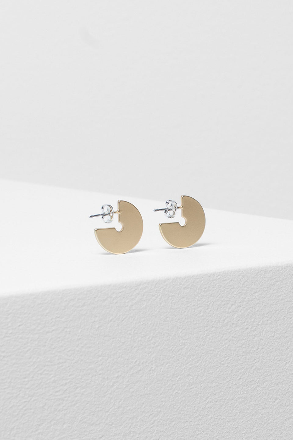 Vivi Circle Matte Metal Earring Side Angled | GOLD MATTE