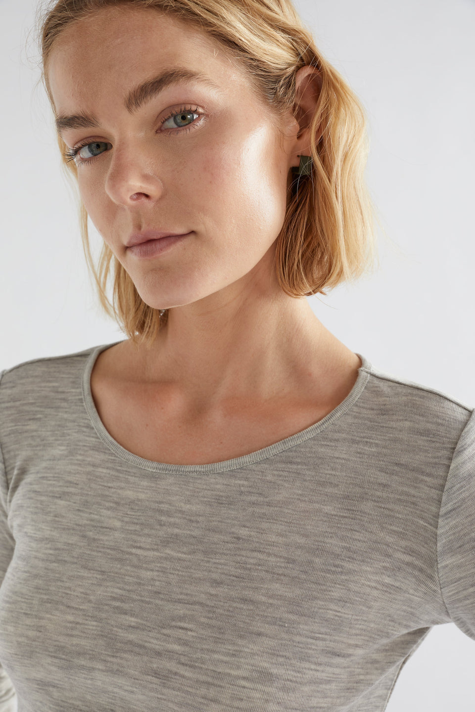 Merino Wool Long Sleeve Skin Top Model Jess Detail | GREY
