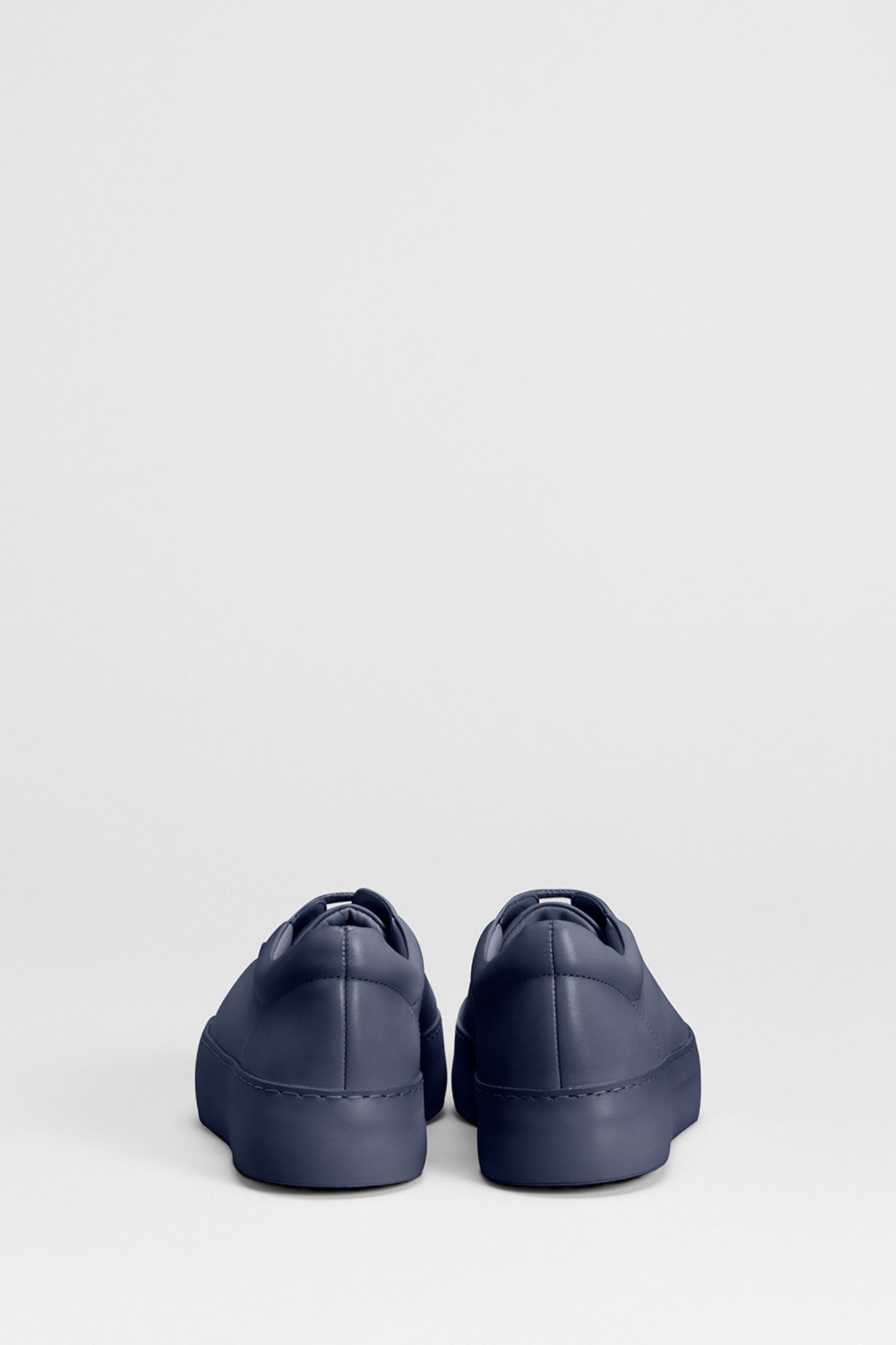 Vikran Leather Rounded Toe Sneaker Back | NAVY