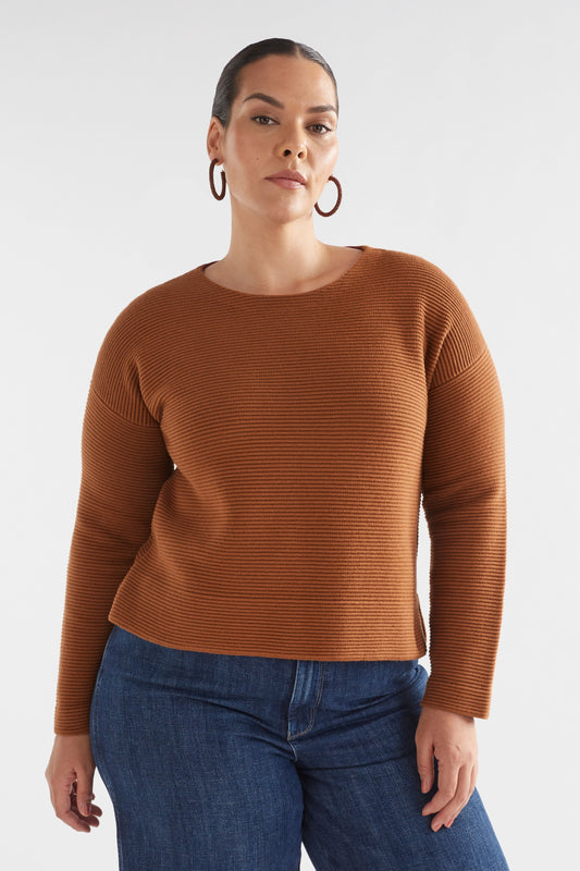 Neiu Cotton Merino Round Neck Ottoman Sweater Model Front Curve | COPPER