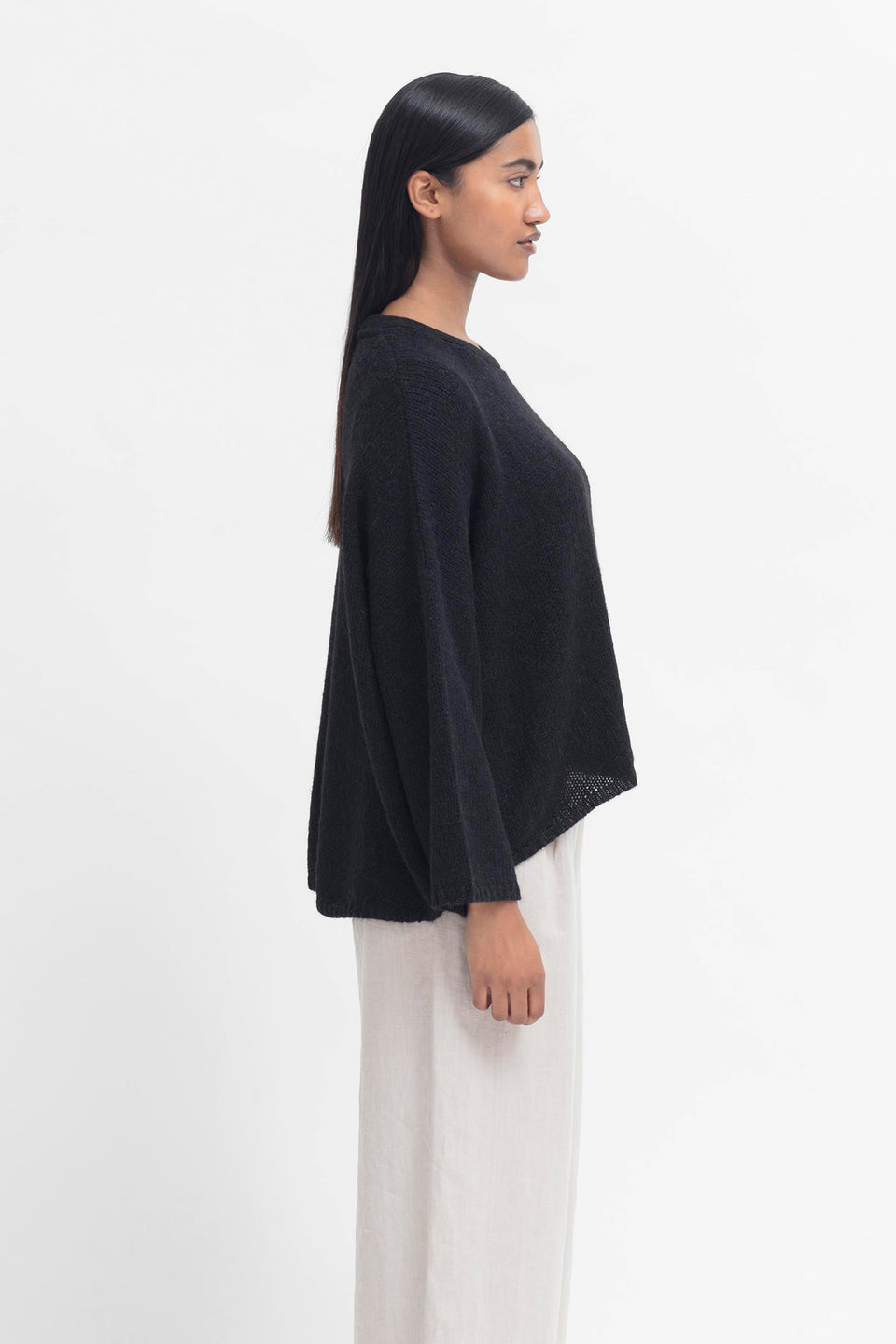 Anga Relaxed Box Fit Alpaca Yarn Knit Sweater Model Side Anastasia | Black