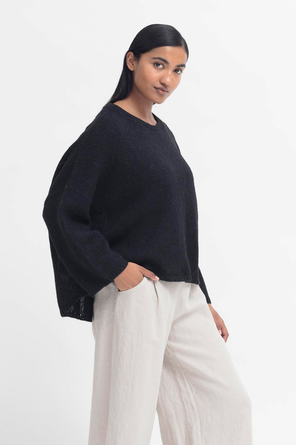 Anga Relaxed Box Fit Alpaca Yarn Knit Sweater Model Side 2 Anastasia | Black