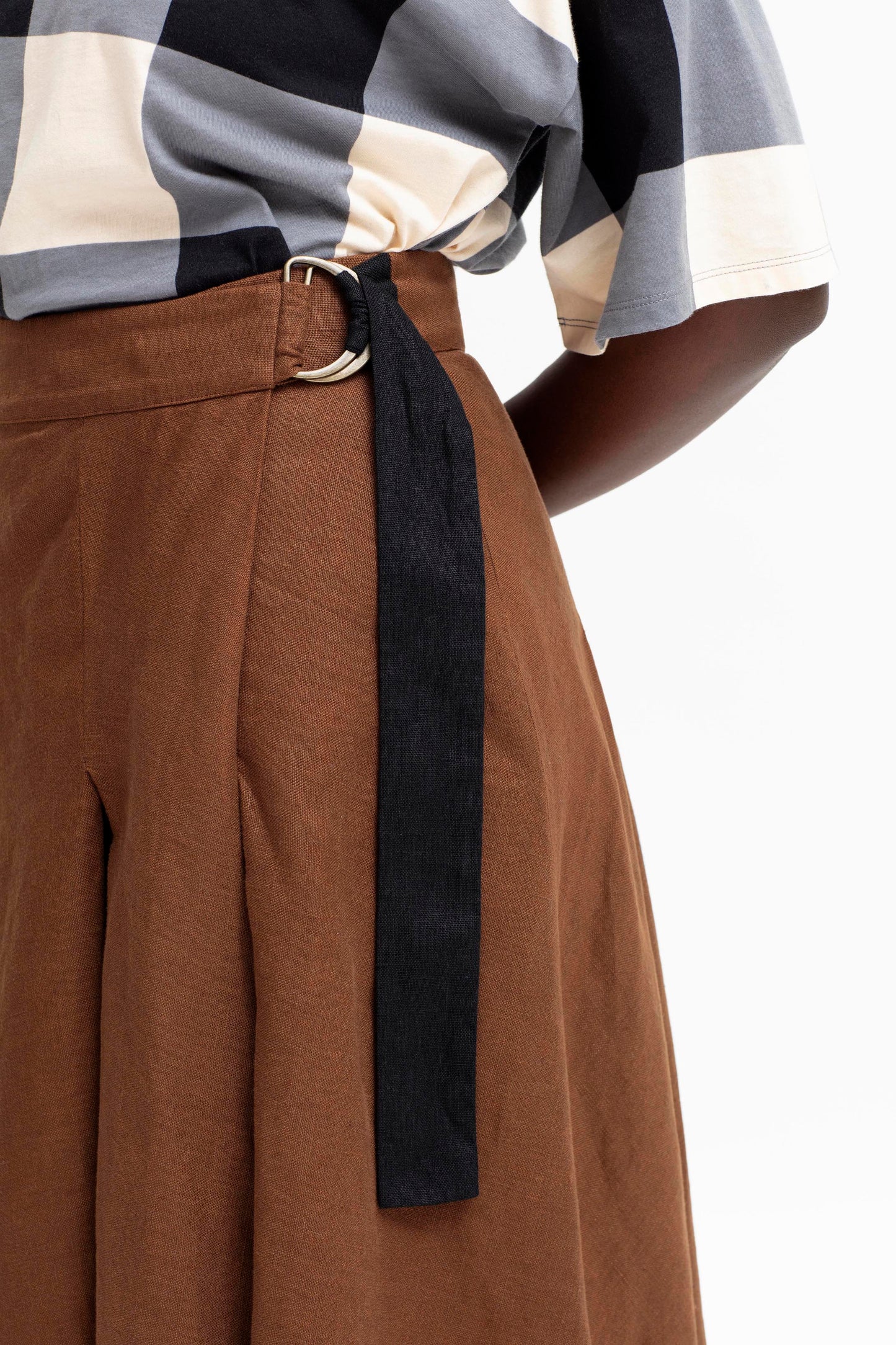 Ativ A-Line Wrap Midi Skirt With D-ring Side Belt Model Detail Front | BRONZE BROWN