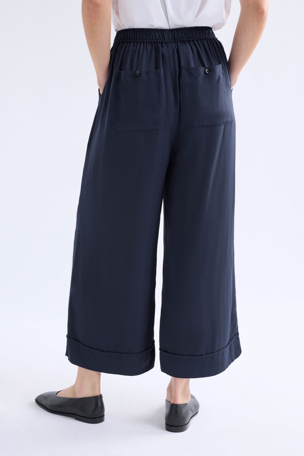 Cropped Wide Leg Culotte Model back | MOONLIGHT