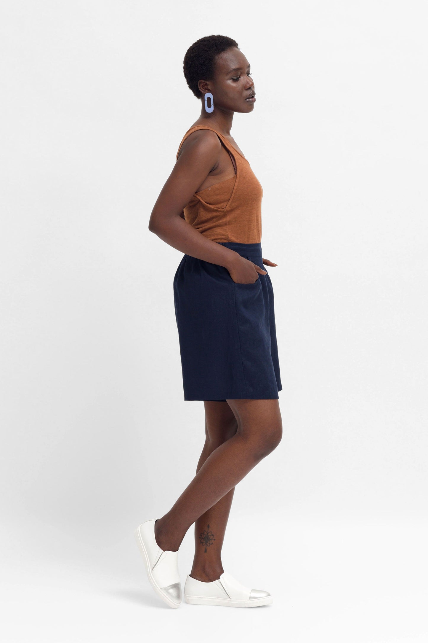 Strom Mid Length Linen Short Model Side Full Body | STEEL BLUE