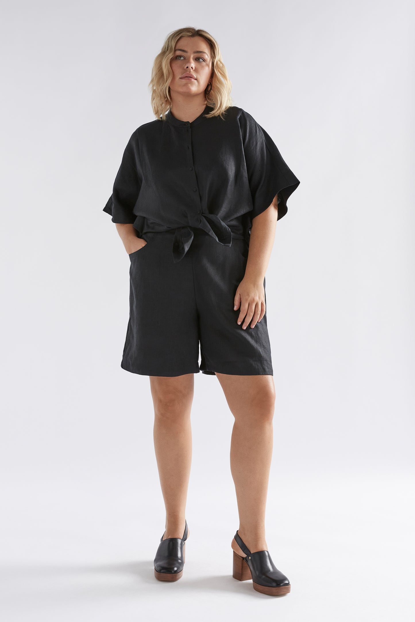 Elev Linen Cape-style Shirt Model Front Curve Full Body | BLACK