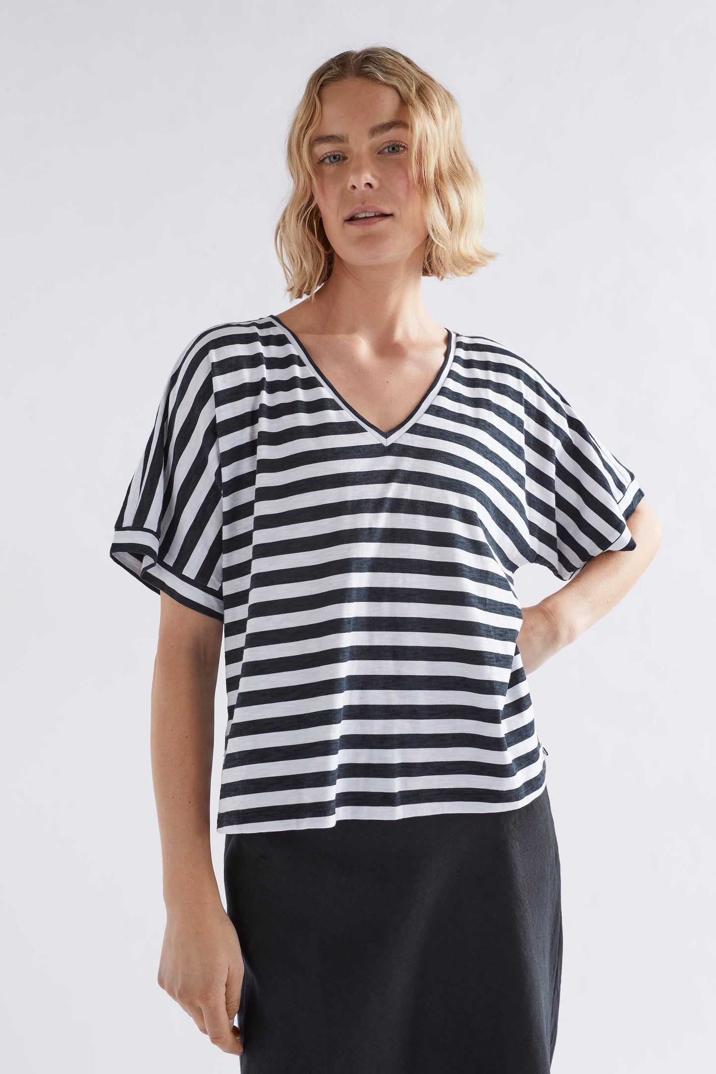 Seter Organic Cotton V-Neck Striped Jersey Tee Model Front | BLACK WHITE