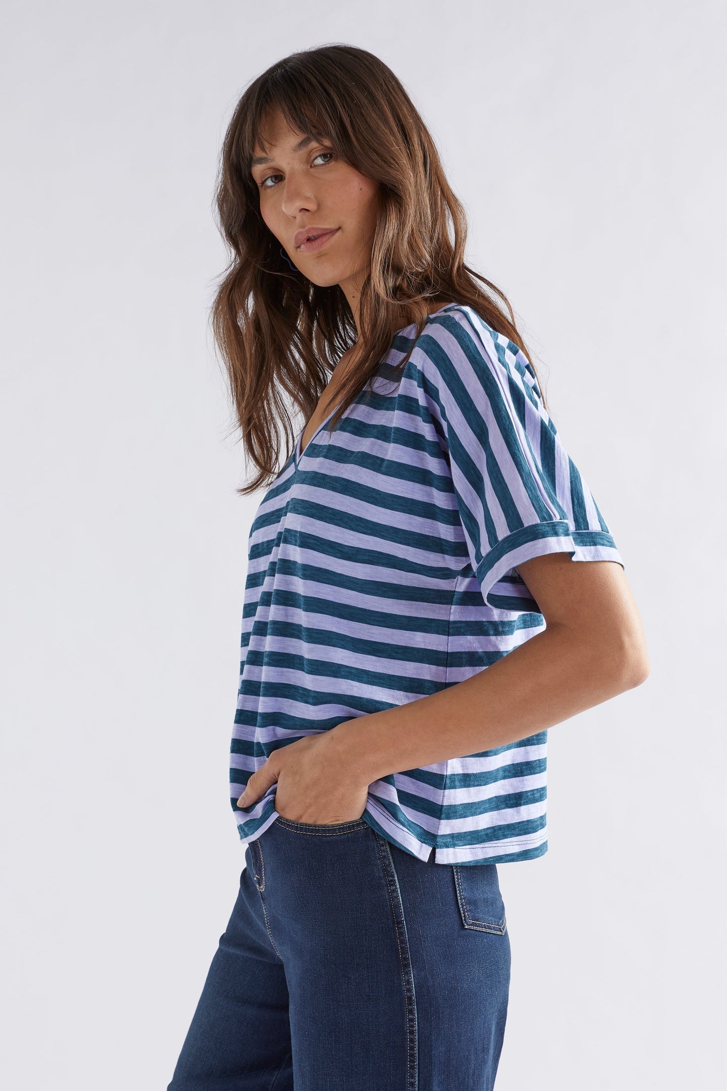 Seter Organic Cotton V-Neck Striped Jersey Tee Model Side | PEACOCK HAZE