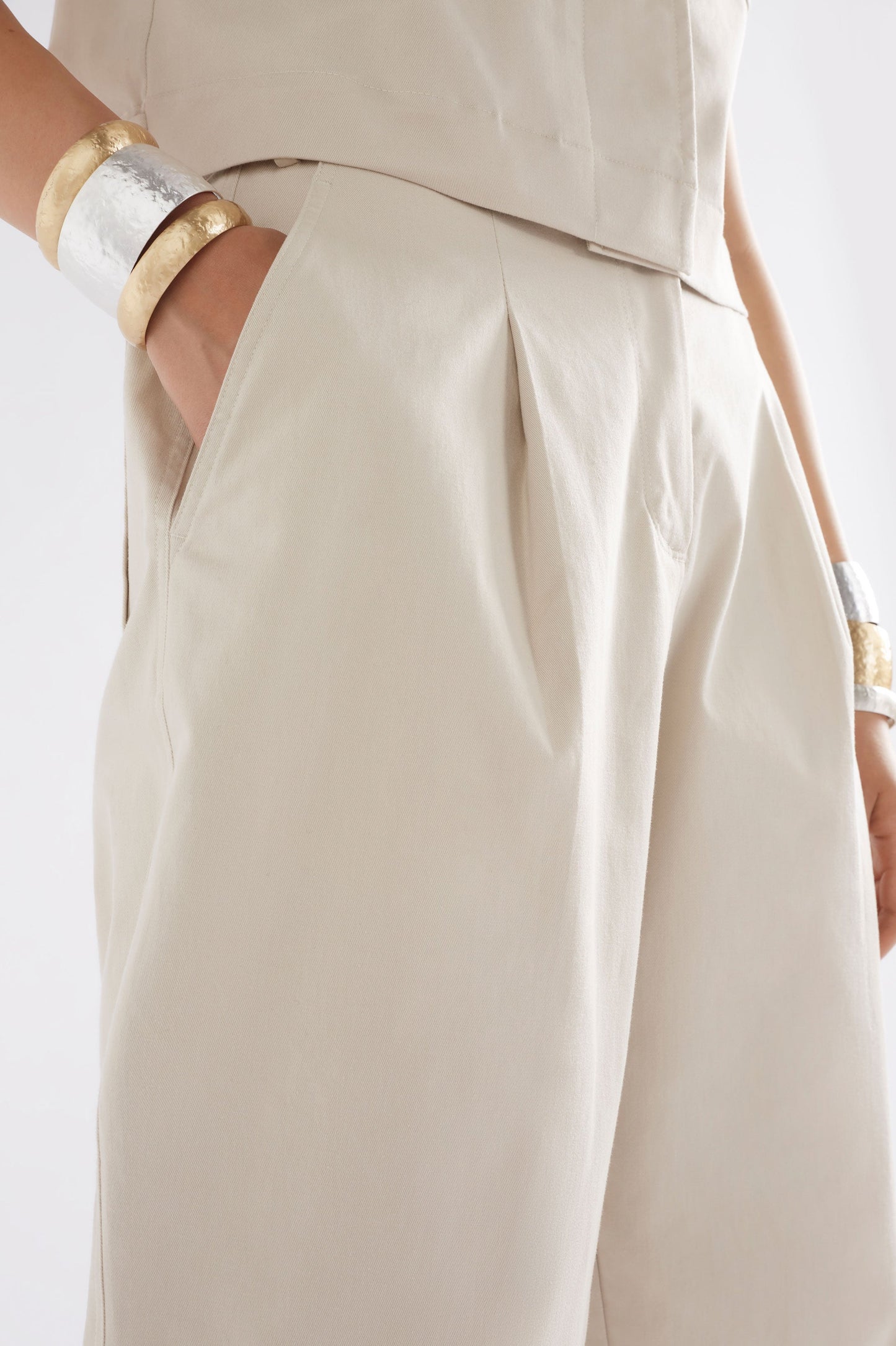 Noorden Organic Cotton-Tencel Pleat Front Pant Model Side Detail | MOONSTONE