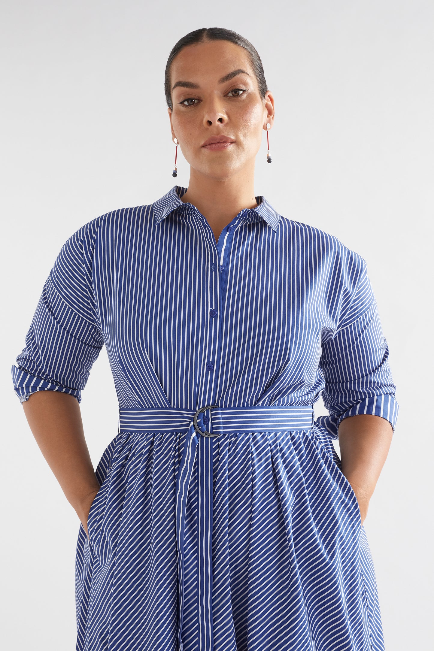 Ligne Waisted Cotton Midi Shirt Dress Model CURVE crop | BLUE STRIPE