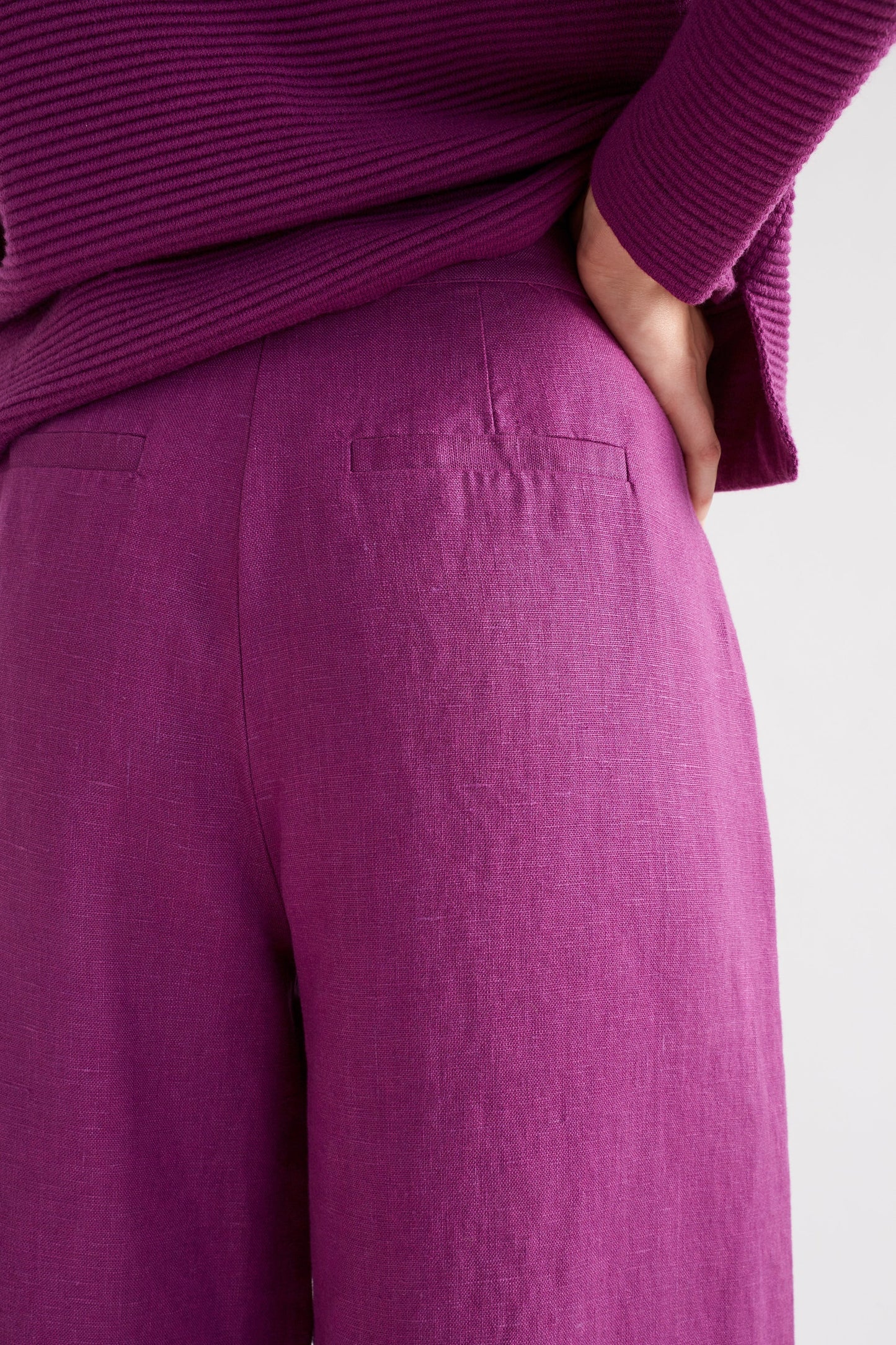 Anneli Linen Pant Model Back detail | MAGENTA