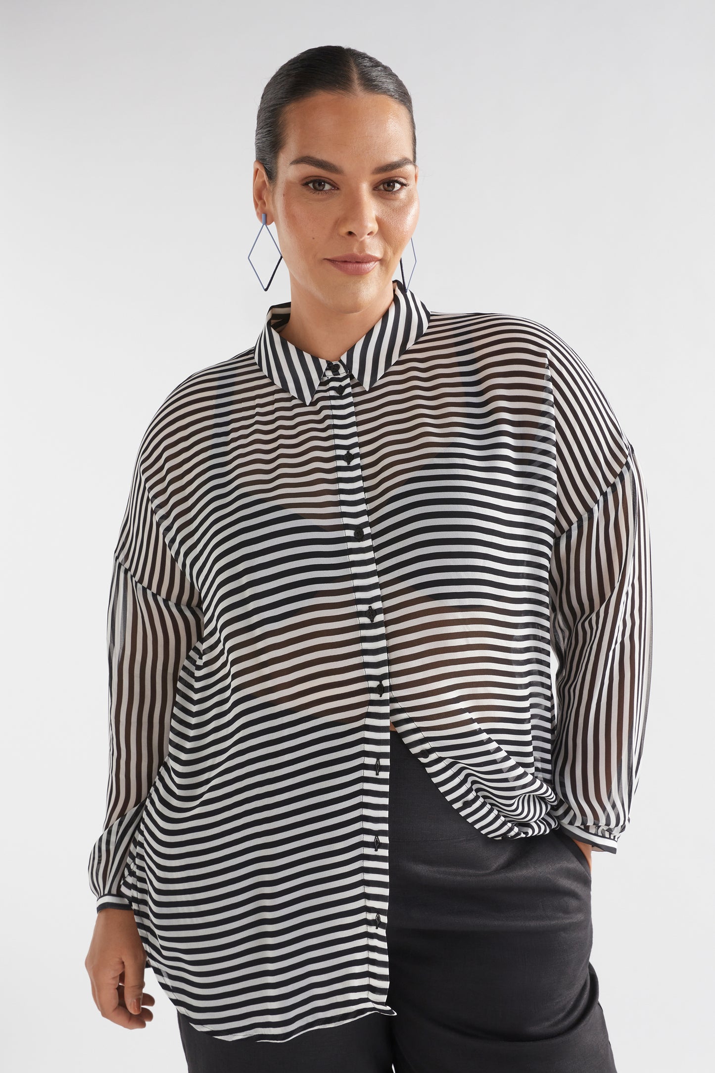 Eir Dropped Shoulder Sheer Striped Shirt Model Front CURVE | BLACK WHITE