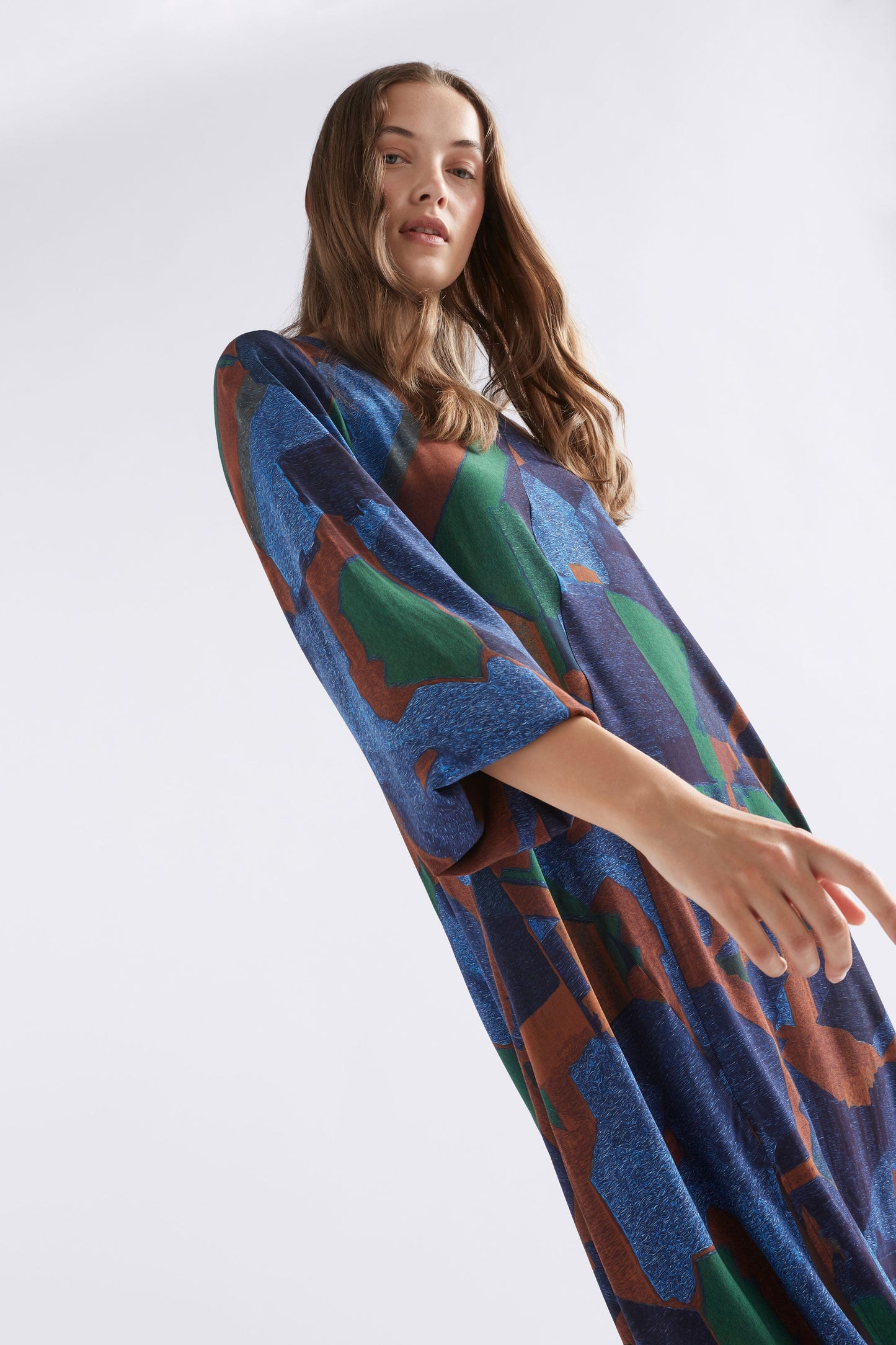 Dega 3/4 Sleeve Asymmetric Hem Print Midi Dress Model Sleeve Detail | ORDA PRINT