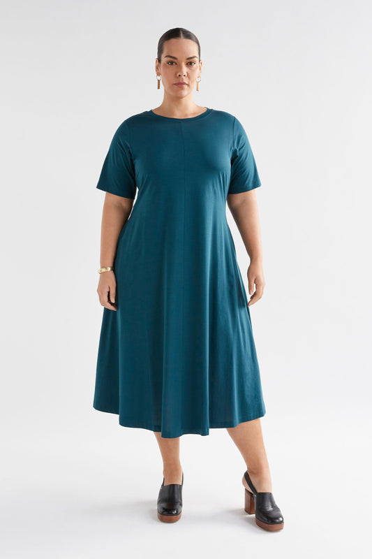 Dega Organic Cotton Jersey T-shirt Dress Model Front curve | REED GREEN