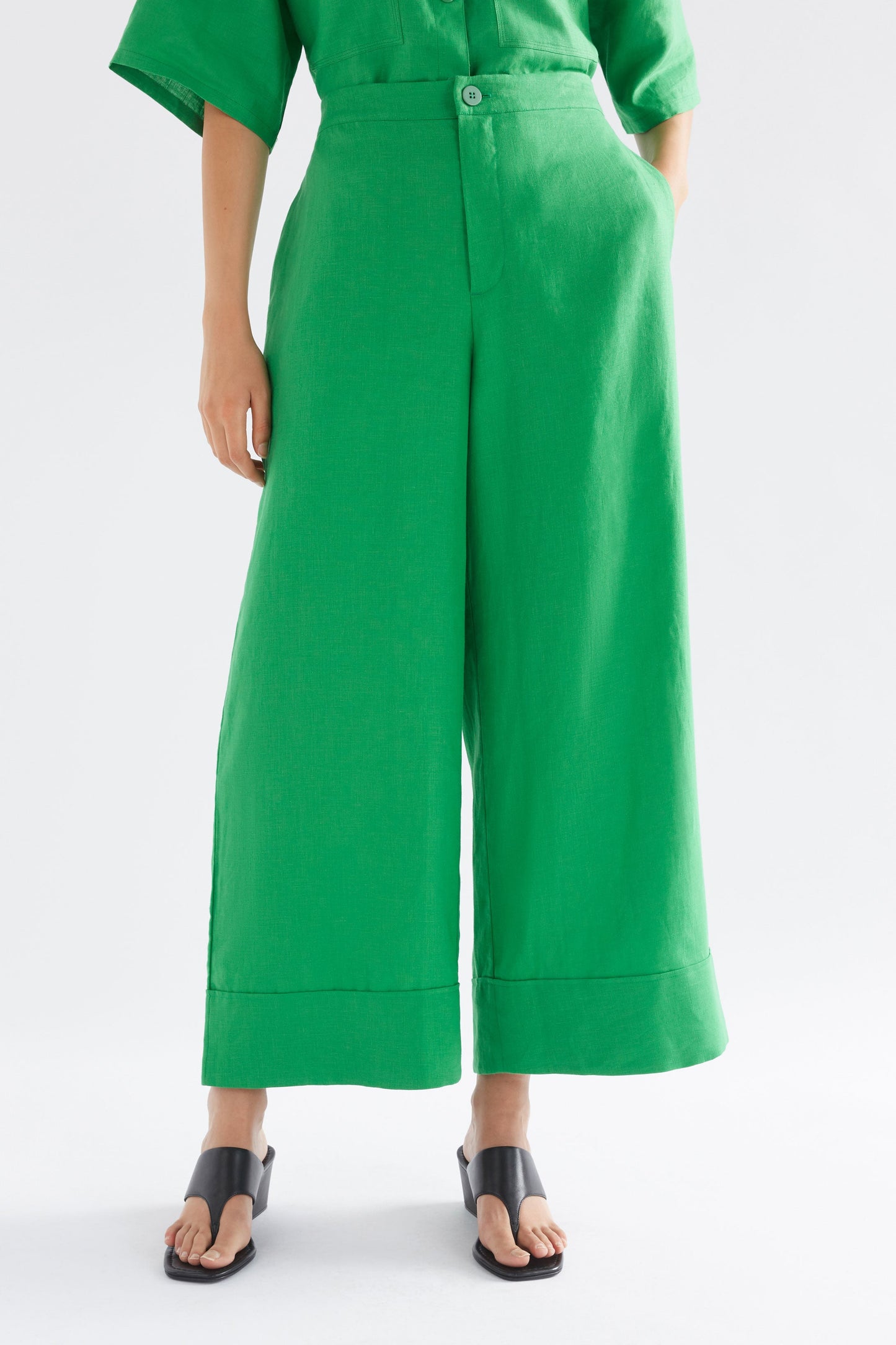 Anneli Light Wide Leg Linen Pant Model Front Crop | VINE GREEN