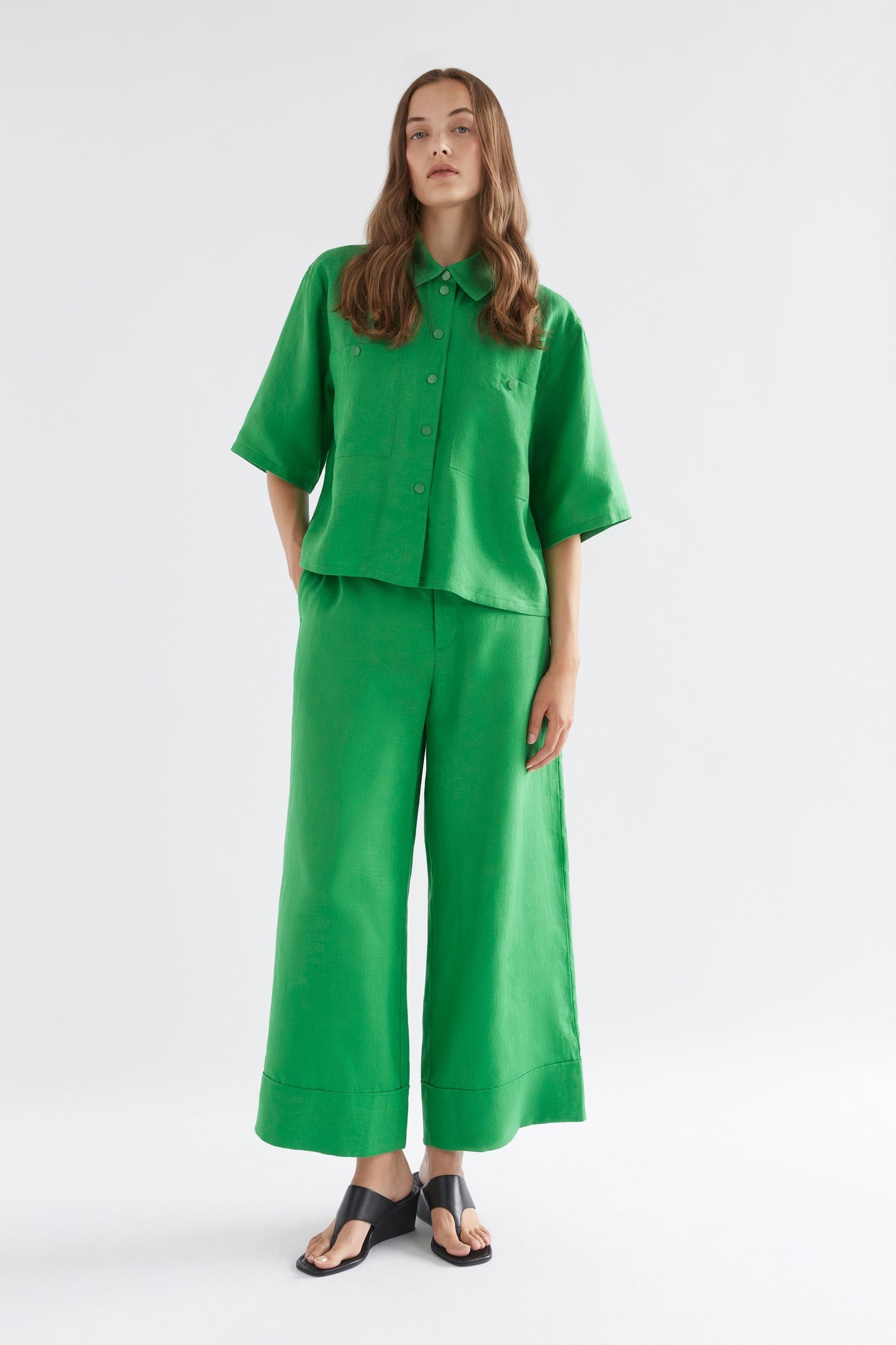 Anneli Light Wide Leg Linen Pant Model Front | VINE GREEN