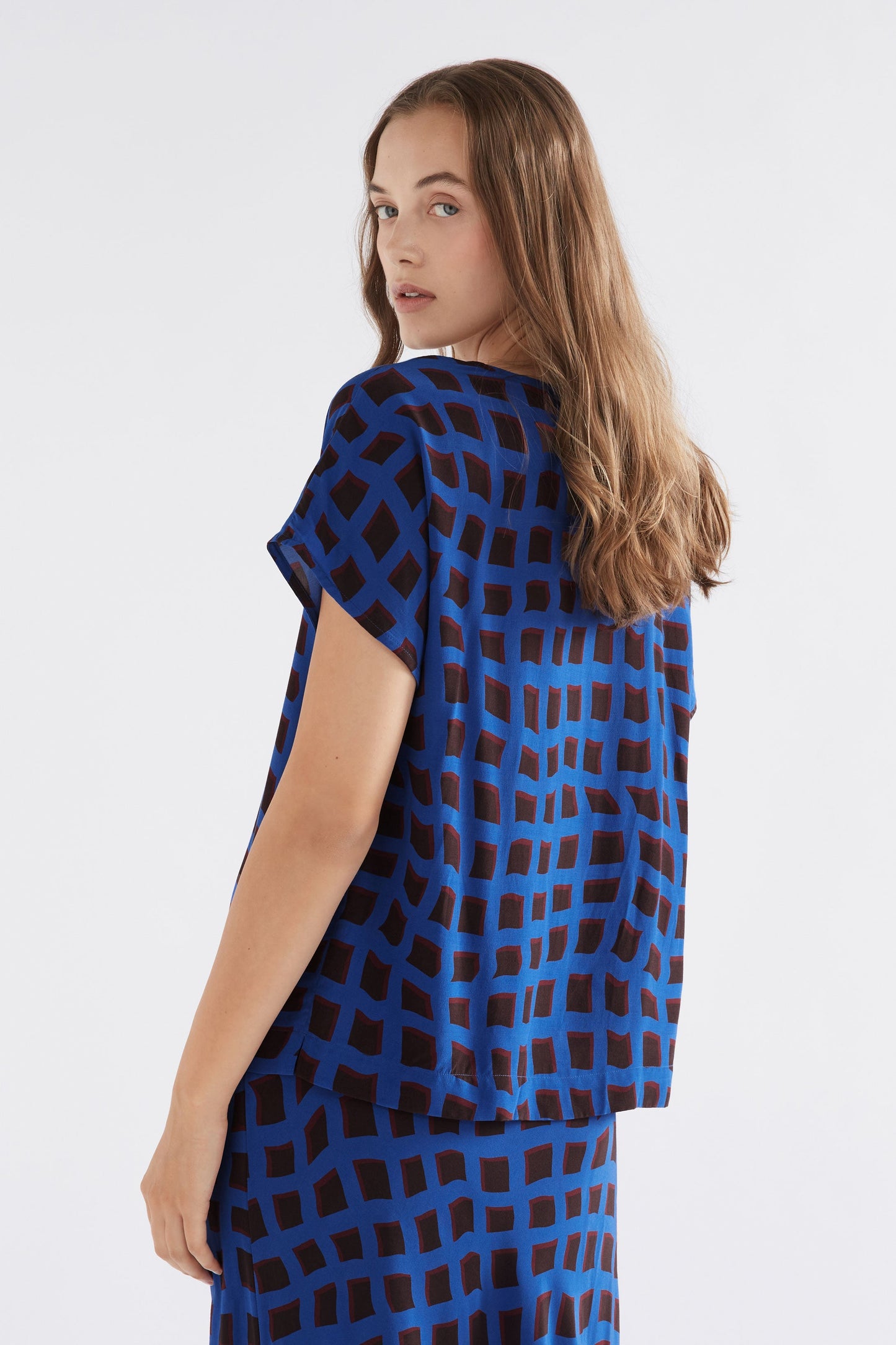 Iden Print Shell Viscose Batwing Cap Sleeve Top Model back
 | BLUE WAVE PRINT