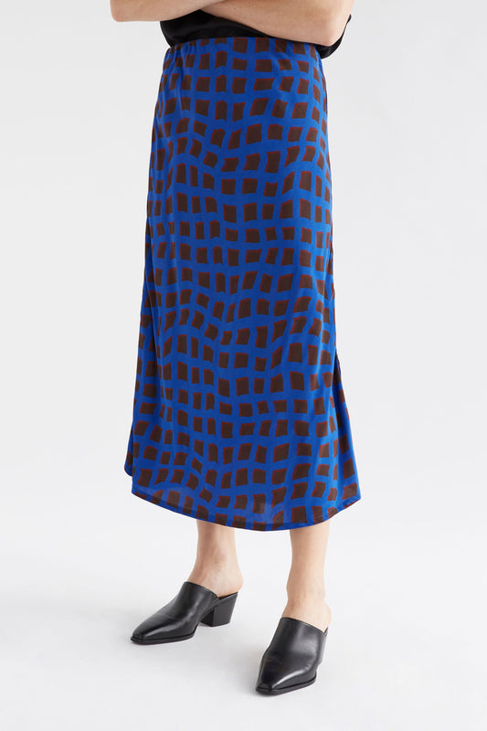 Iden Midi Elastic Waist Bias Cut Print Skirt Model Angled Front Crop | BLUE WAVE PRINT