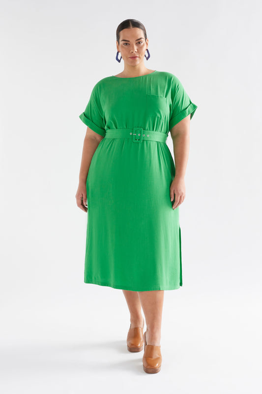 Olyck One Pocket Belted Midi Dress Model Front  Curve | VINE GREEN