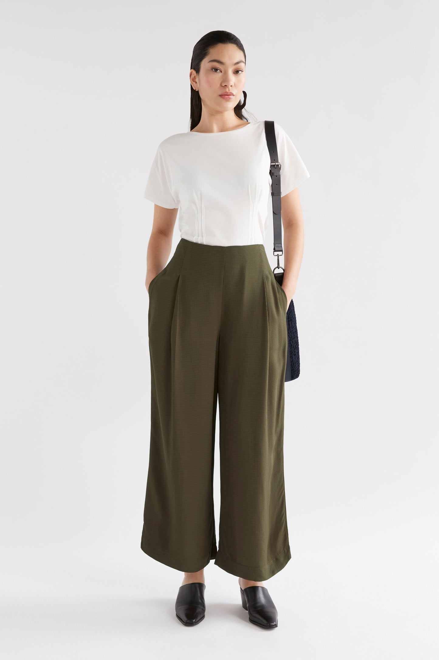 Parq High Waisted Front Pleat Wide Leg Pant Model Front Full Body | SEAWEED