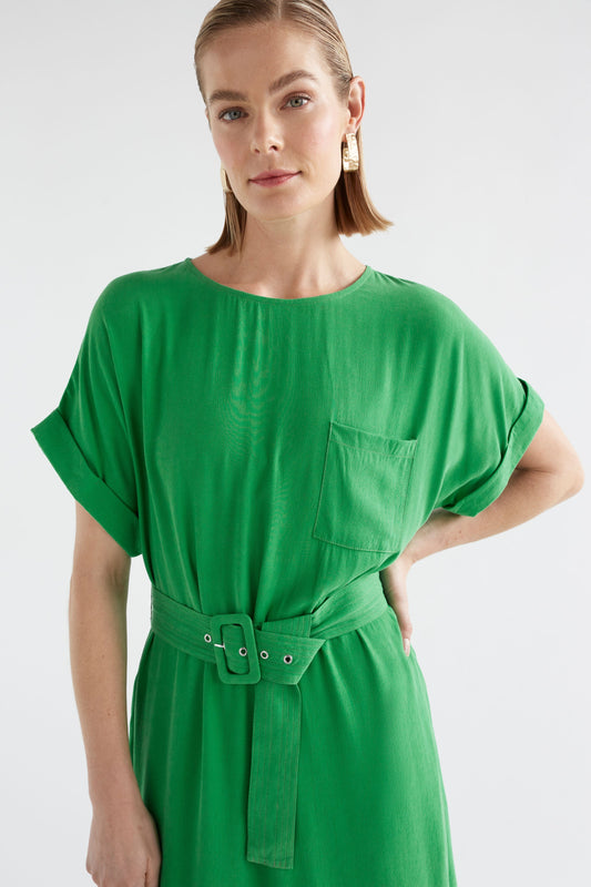 Olyck One Pocket Belted Mid Dress Model Front detail  | VINE GREEN