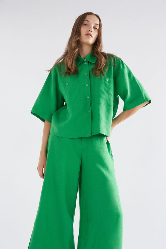 Nayte Boxy Relaxed Wide Short Sleeve Linen Shirt Model Front Crop | VINE GREEN