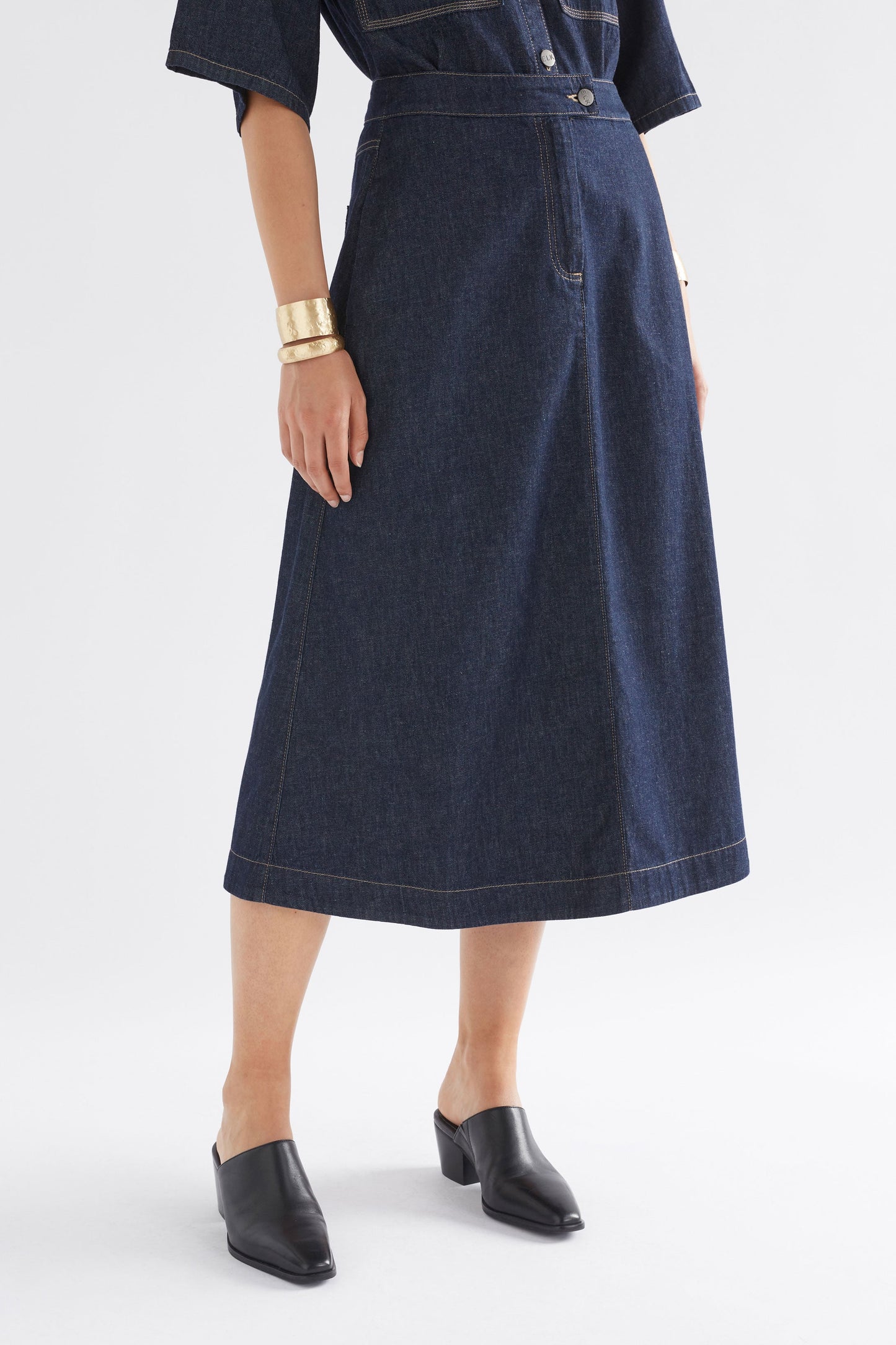 Denym A-line Midi Skirt Model Front Crop | AUTHENTIC BLUE WASH