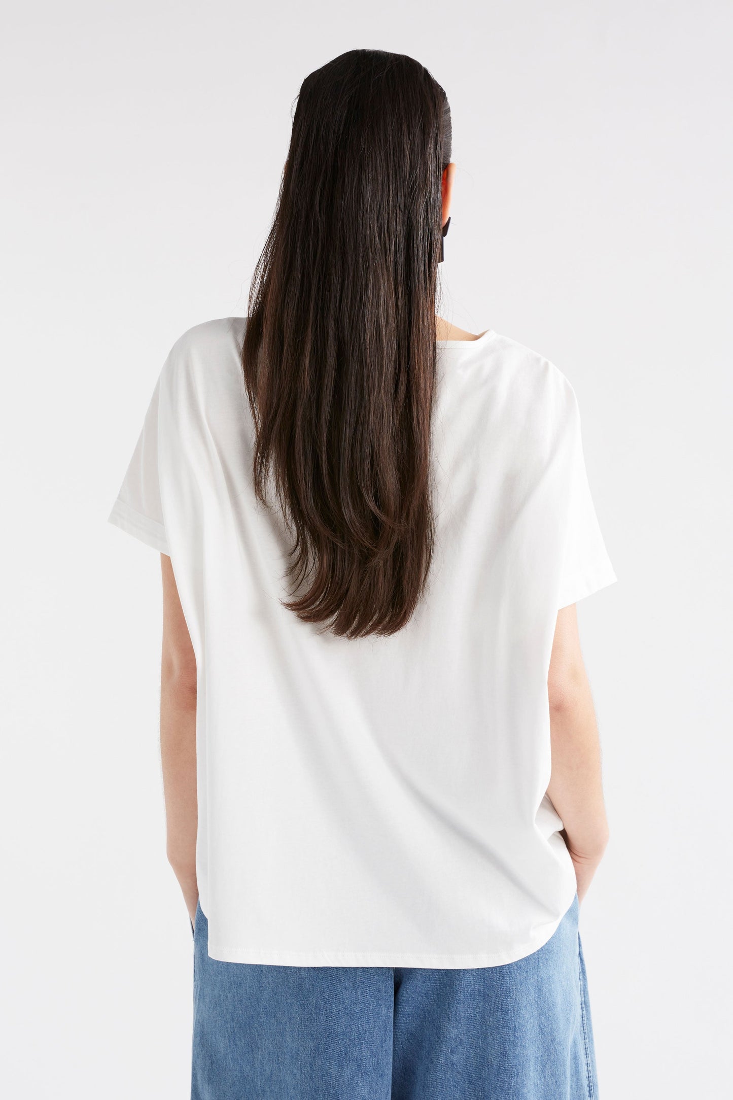 Bruk Brush Stroke Placement Print Organic Cotton Tee Model Back | MULTI TROPEA PLACEMENT PRINT