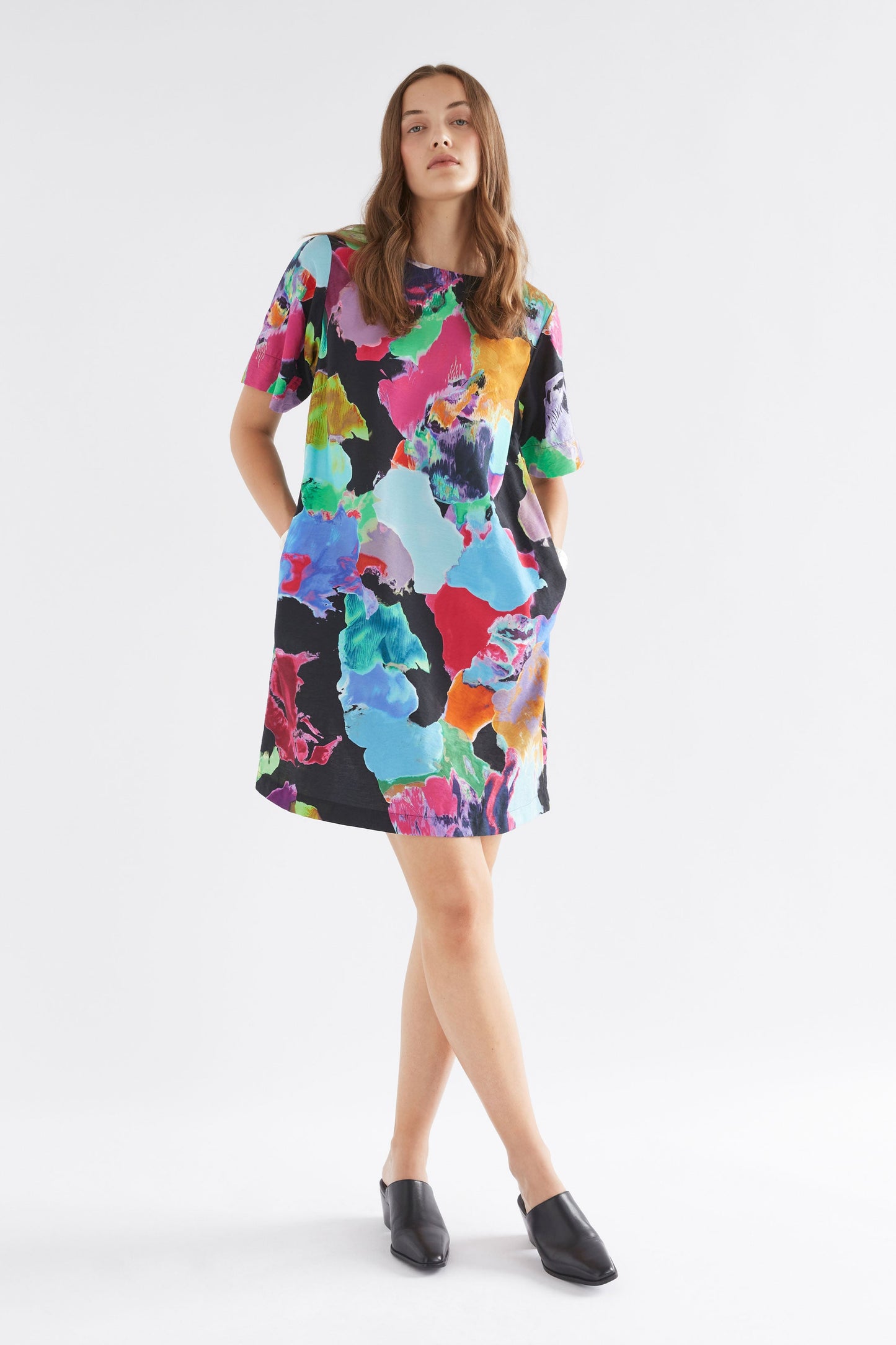 Tili Knee Length Print Shift Dress Model Front | REM PRINT