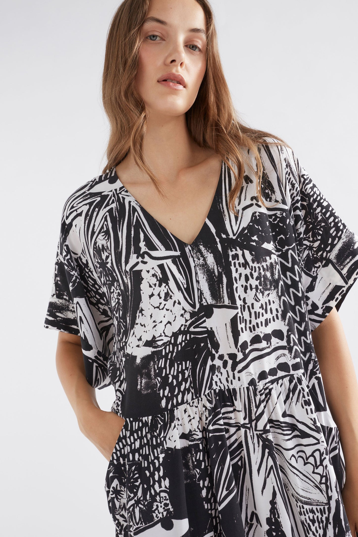 Lento V Neck Batwing Print Tee Dress Model Front detail | TROPEA PRINT