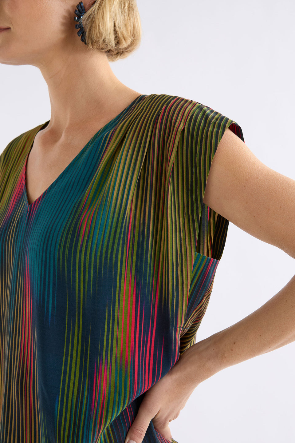 Kirra V-neck Short Sleeve Silky Evening day Top ELK model Detail | ARRAN STRIPE PRINT