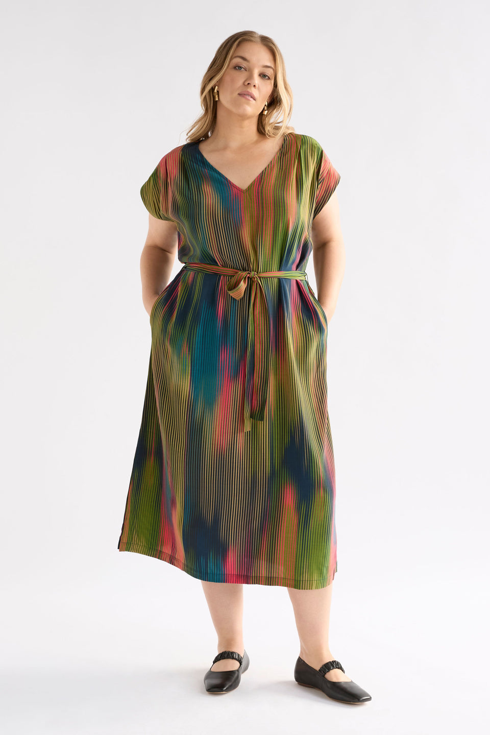 Kirra Multi Coloured Short Sleeve V-Neck Midi Dress Curve Model Front ELK     | ARRAN STRIPE PRINT
